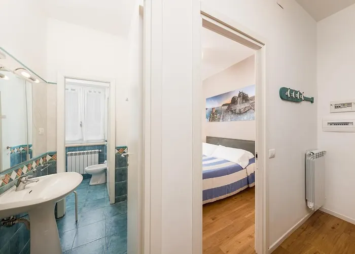 Poseidon 011019-lt-0180 Monterosso al Mare